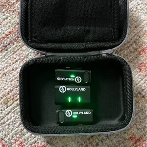 Hollyland Lark M1 Wireless Lavalier Microphone with Noise Cancellation